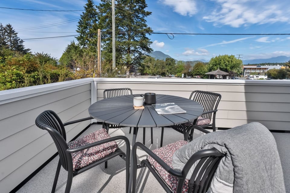 Outside seating to soak up the sun!