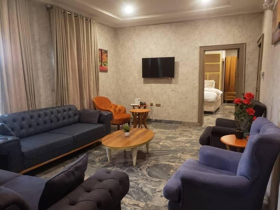 Luxury Suite | Living area