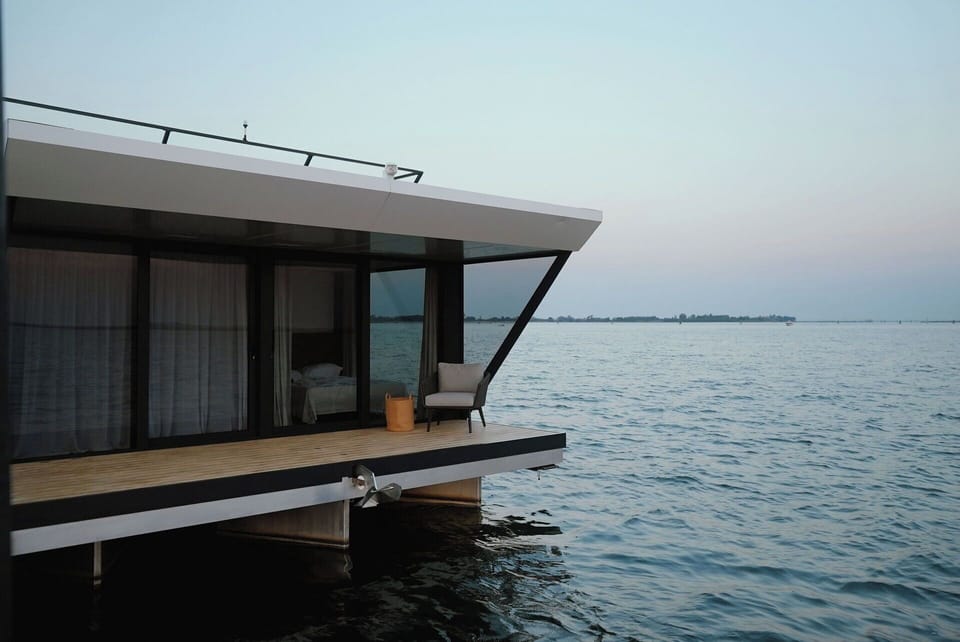Balcony / Terrace / Patio, Building Exterior, Outdoor, Spring, Summer, Wellness