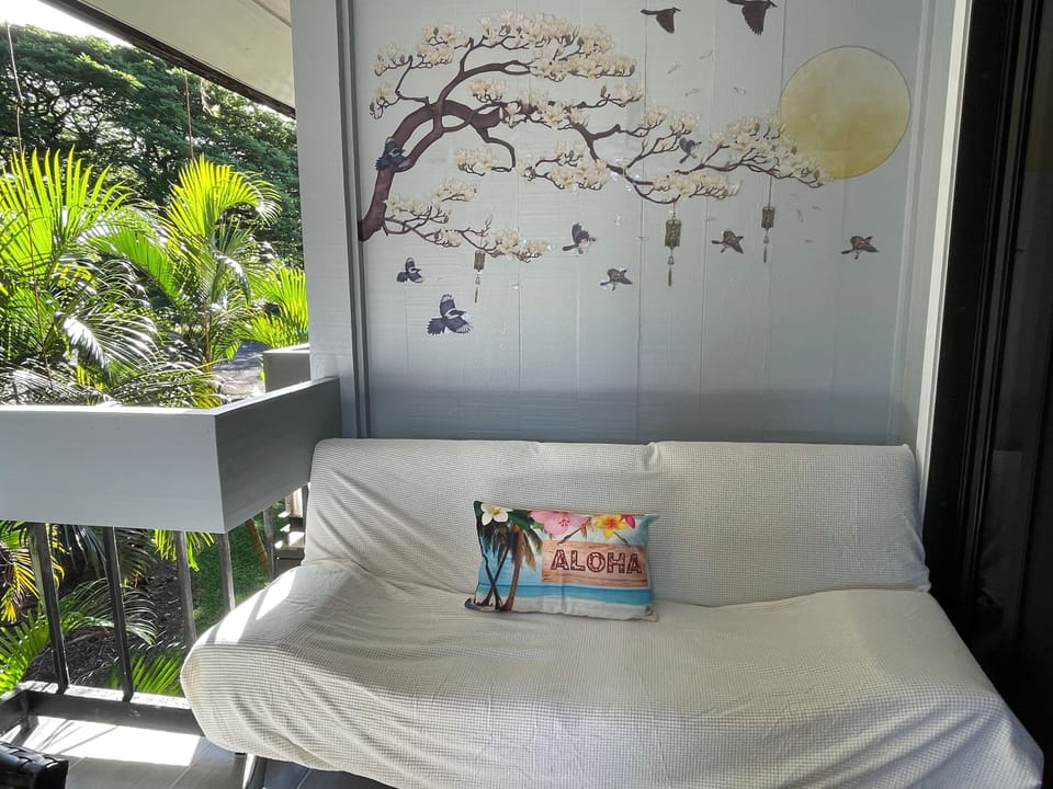 Lanai small futon sofa