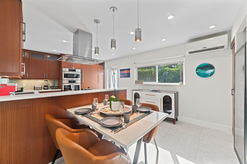 Luxury Villa | Dining room