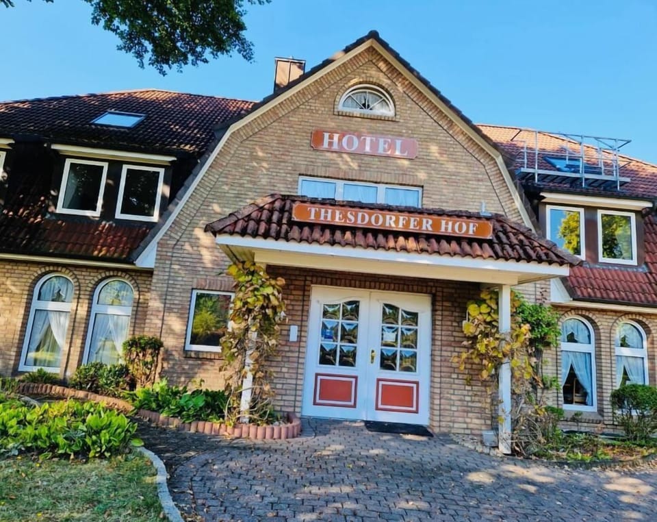 Hotel Thesdorfer Hof Hotel in Schleswig-Holstein