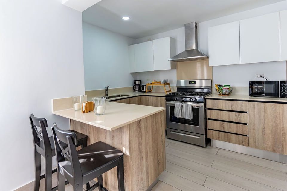 NEW UNIT WITH BEACH AND POOL  ACCESS - N B301 (2064)
