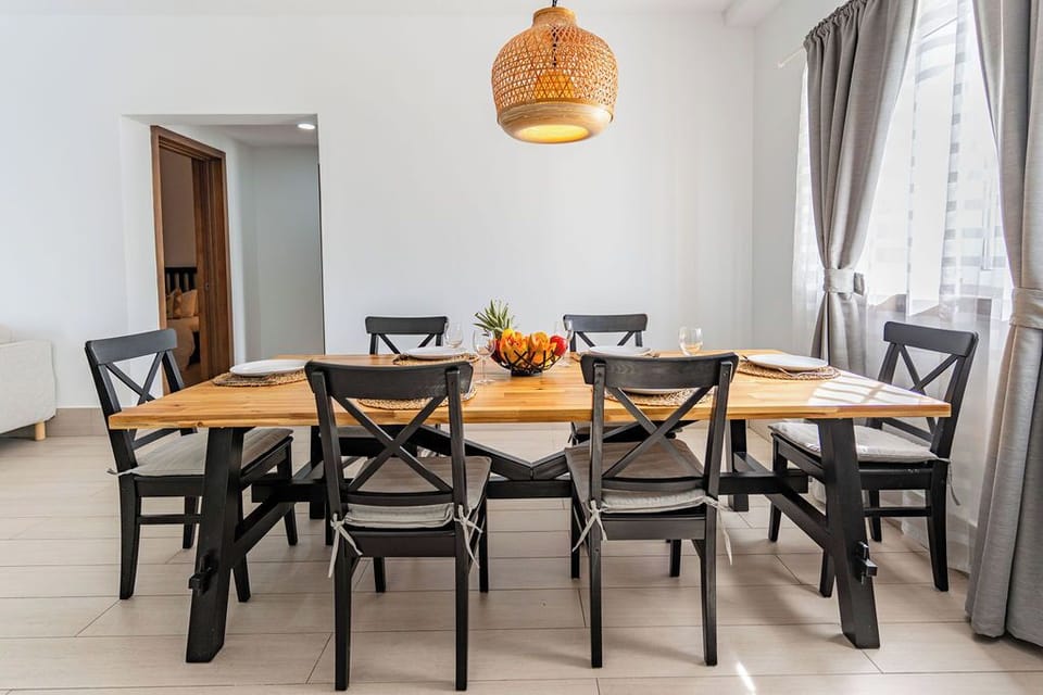 NEW UNIT WITH BEACH AND POOL  ACCESS - N B301 (2078)