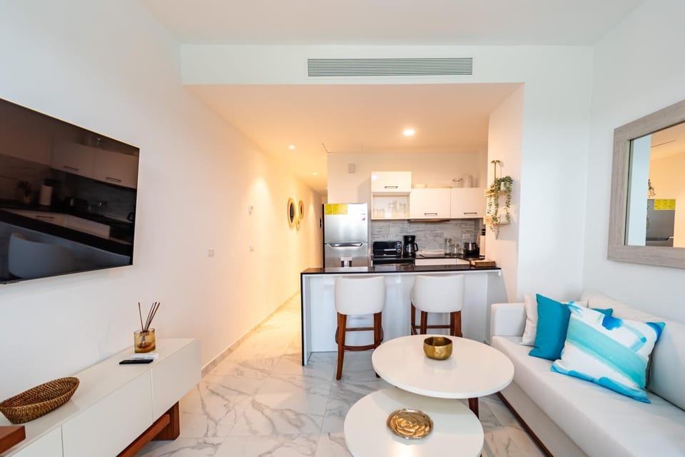 Modern 1  Bedroom @ Cana Rock infinity pool (137)