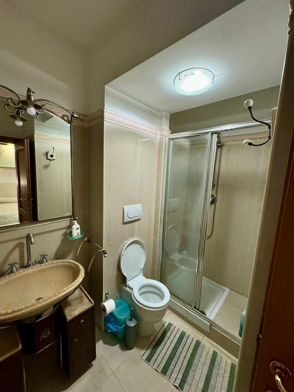 Superior Triple Room | Bathroom | Shower, hair dryer, towels, soap