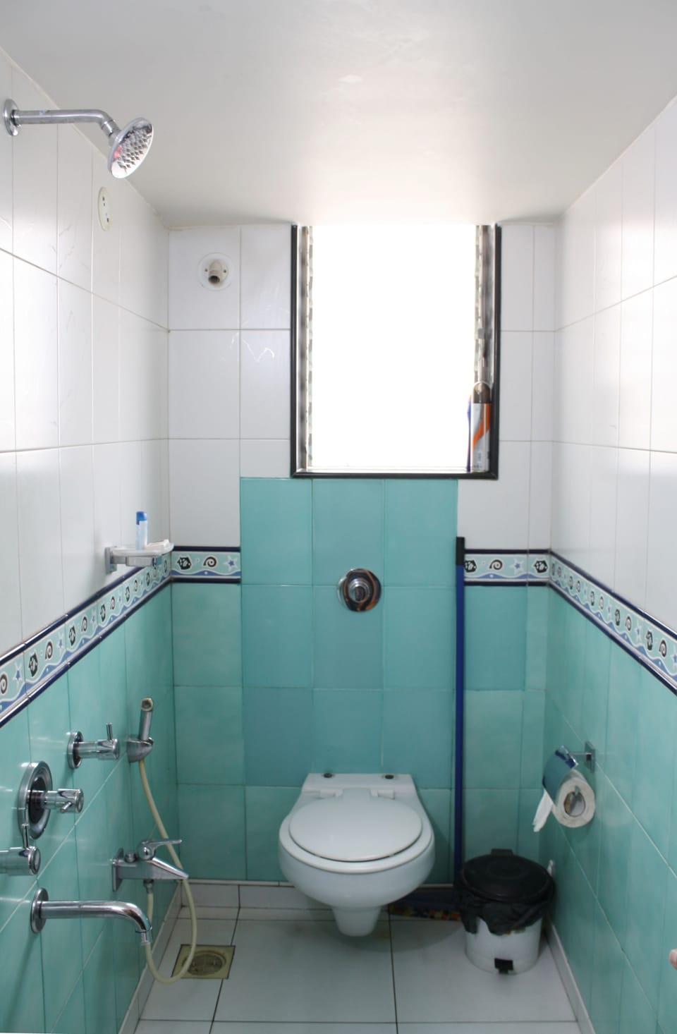 Basic Double Room | Bathroom shower