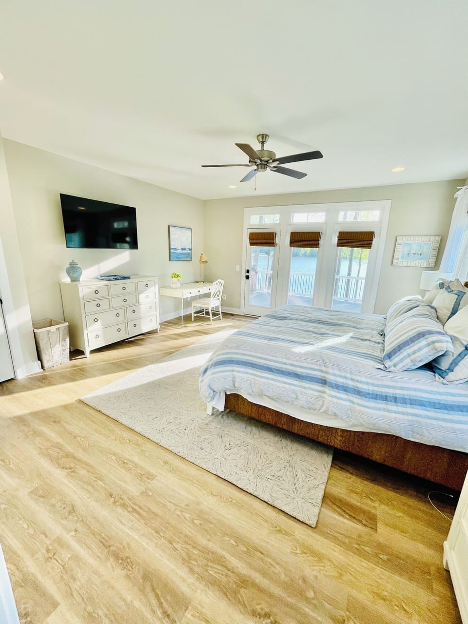 Master Bedroom / Main Level - Lake View