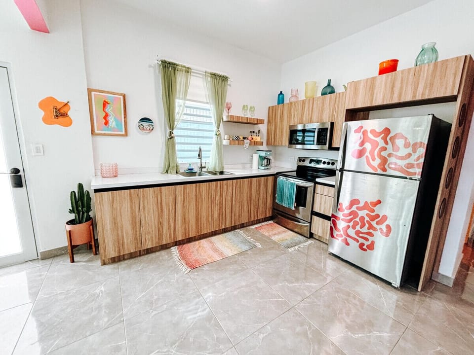 A fully equipped kitchen, designed to inspire your culinary creativity.