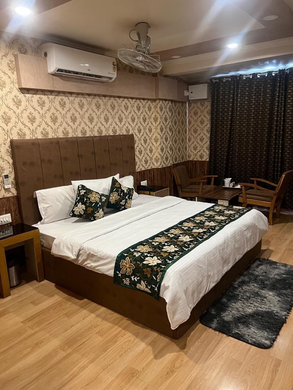 Executive Room | WiFi (free)