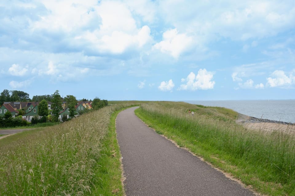 Surroundings [summer] (1-5 km)