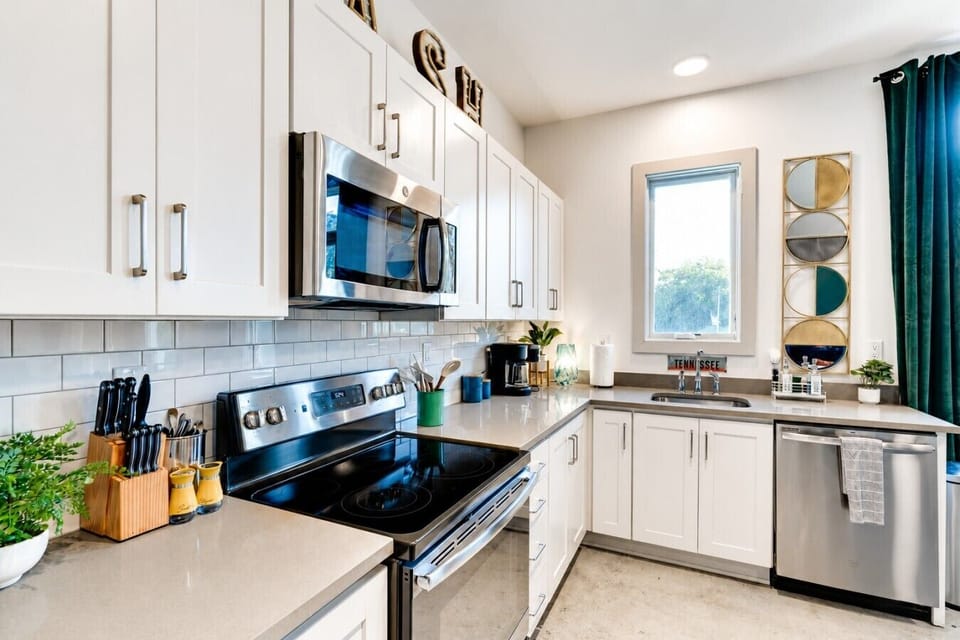 Herron 8 - Kitchen