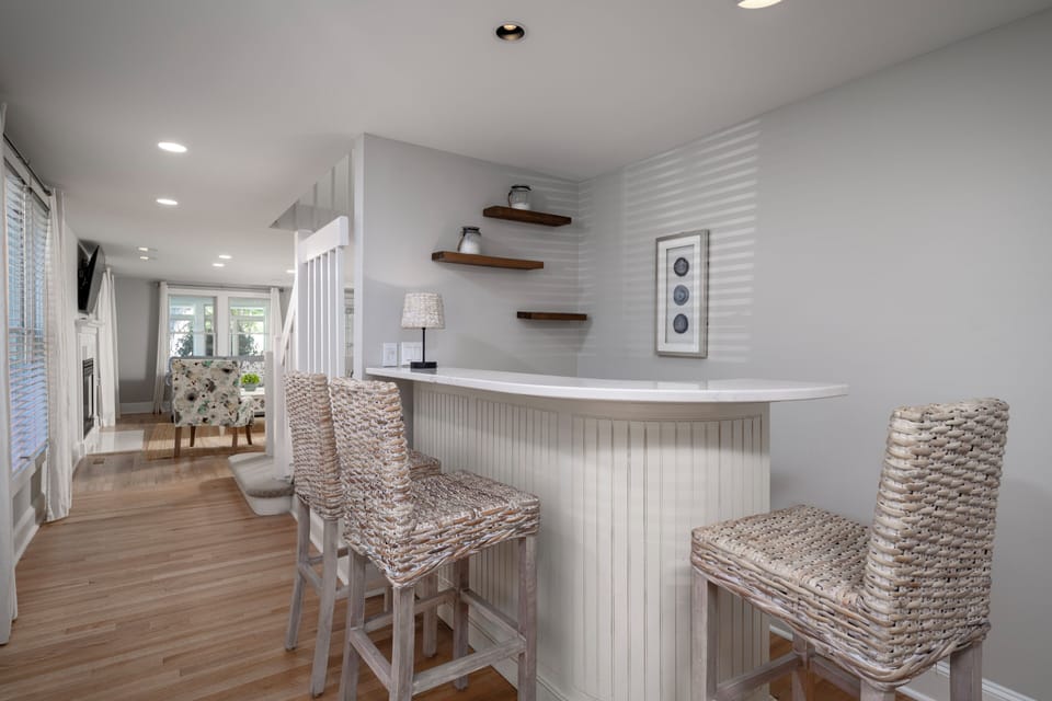 Great High Top Eating Nook