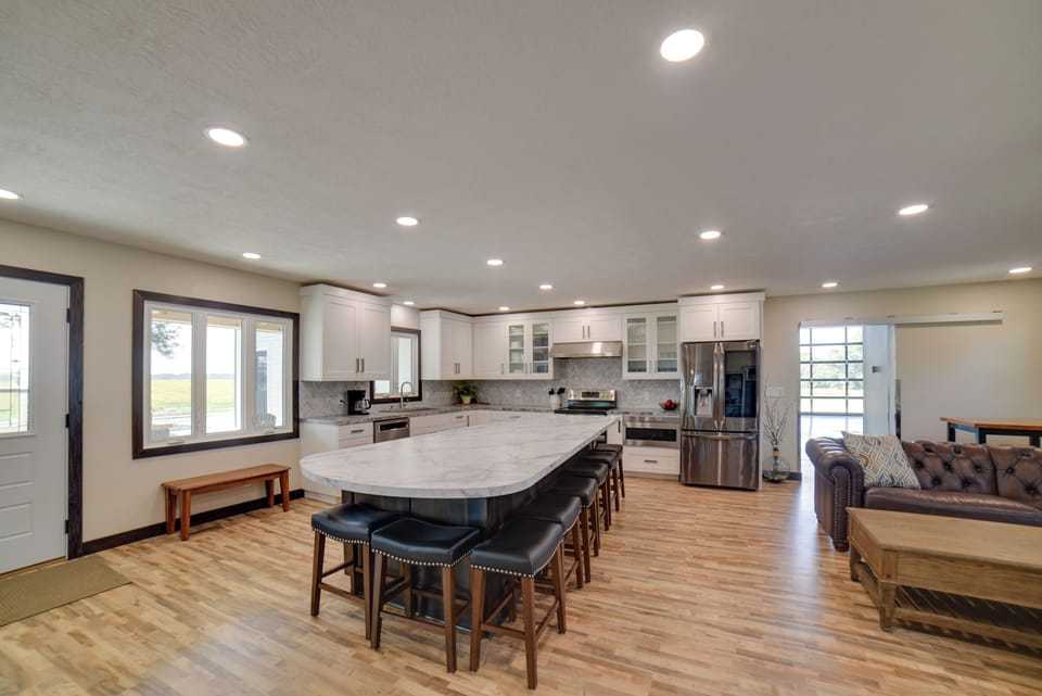 House (6 Bedrooms) | Interior