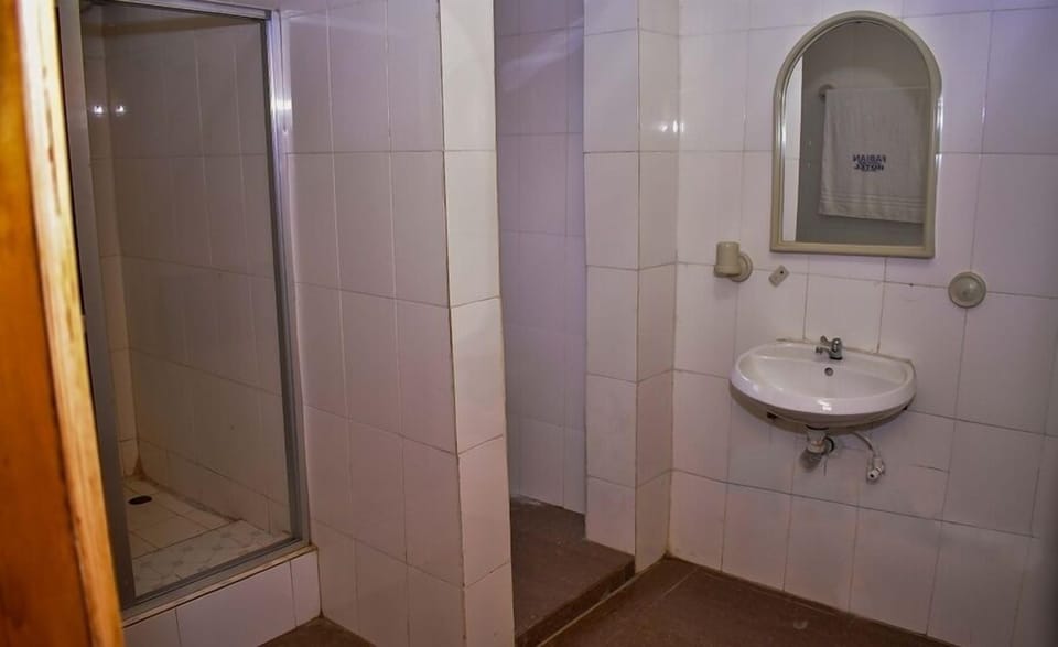 Comfort Room, Balcony, City View | Bathroom | Towels, soap, shampoo, toilet paper