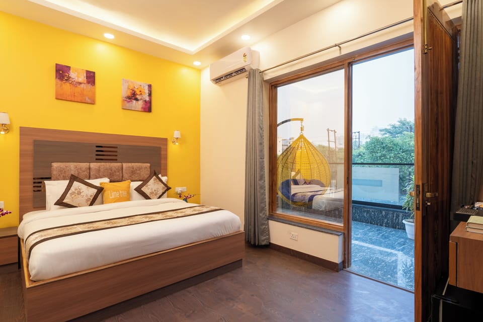 Deluxe Double Room, City View | In-room safe, blackout drapes, soundproofing, iron/ironing board