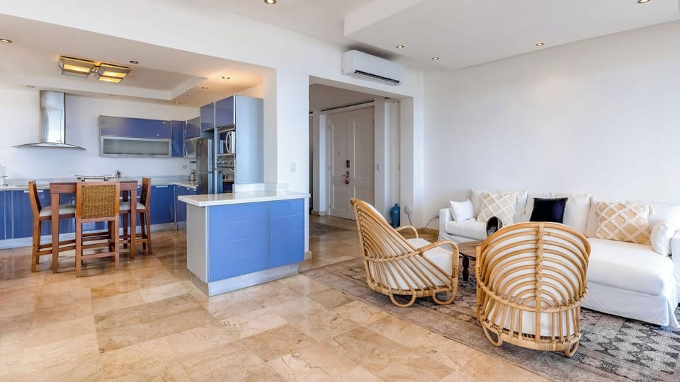Cook, gather, and relax in an open space that flows effortlessly. Whether it’s breakfast before the beach or wine after sunset, this is where vacation life happens.