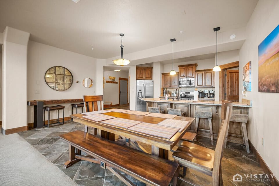 Create lasting memories; gather for feasts and conversations in this vibrant heart.