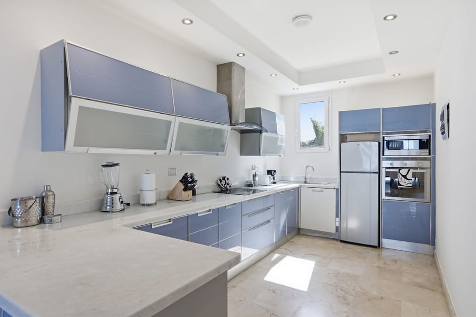 A modern, fully equipped kitchen with everything you need to cook comfortably during your stay.