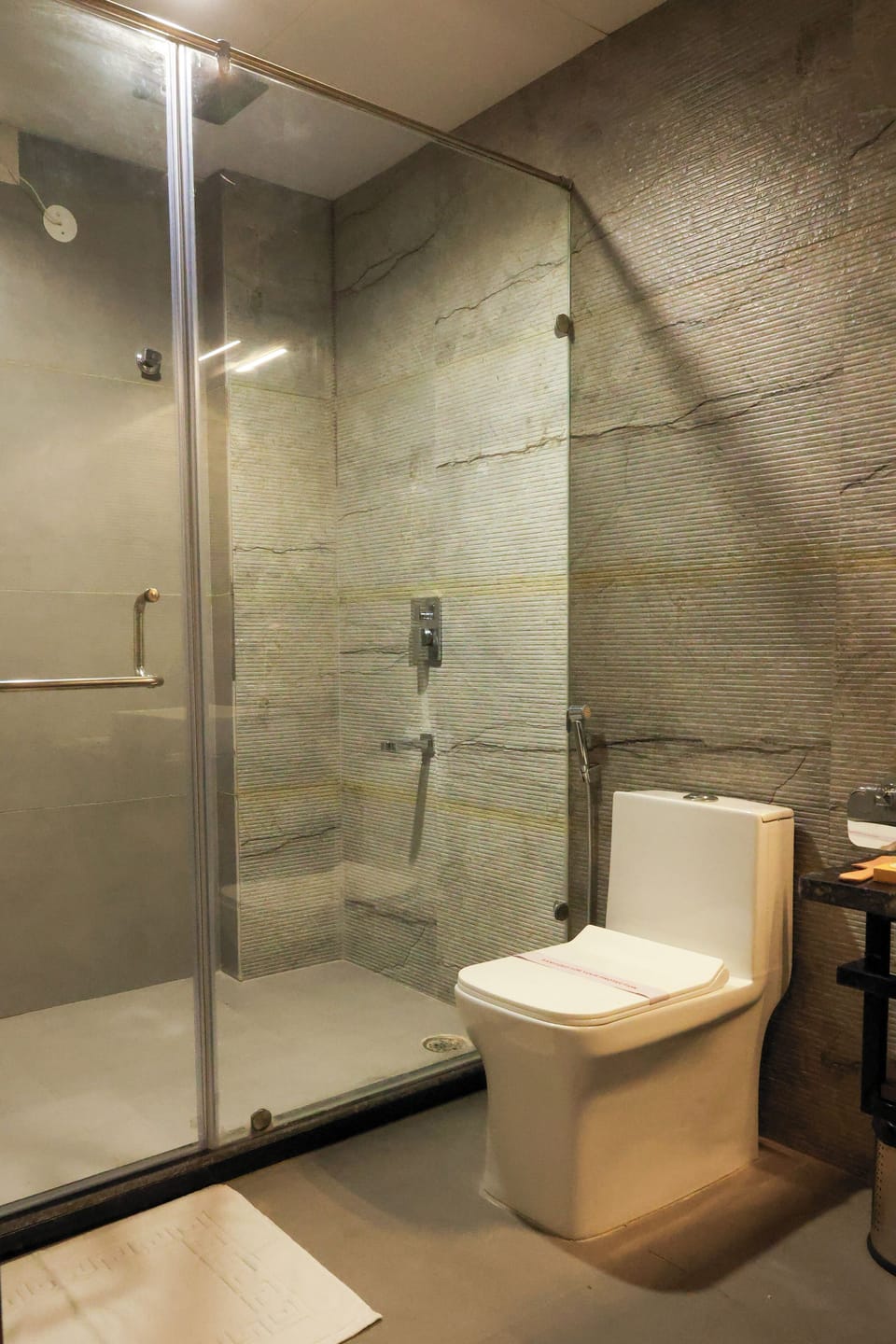 Luxury Room, Mountain View | Bathroom | Shower, towels, soap, shampoo