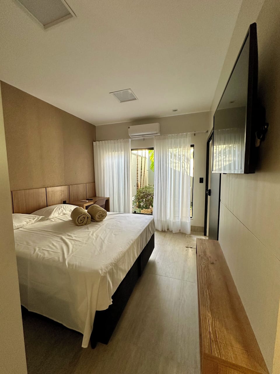 Standard Twin Room | Premium bedding, down comforters, desk, laptop workspace
