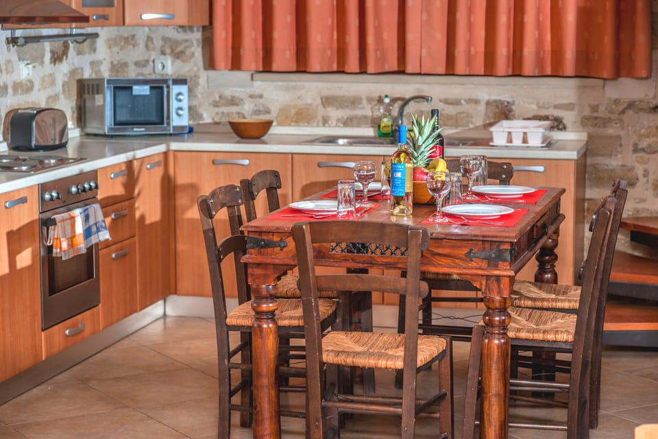 Deluxe Villa, 3 Bedrooms, Private Pool, Sea View | Private kitchen | Full-size fridge, microwave, oven, stovetop