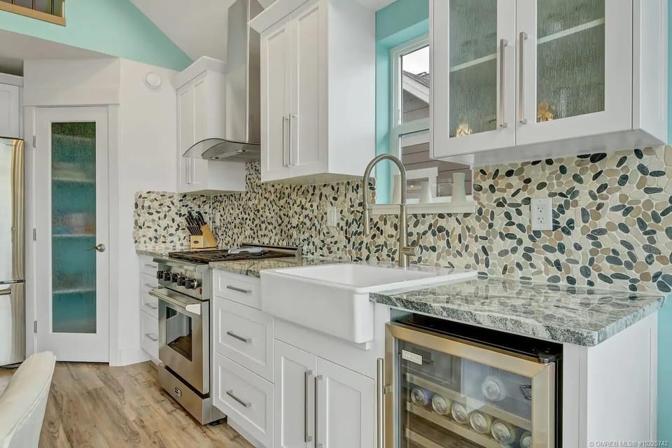 Kitchen with Newer Applicances