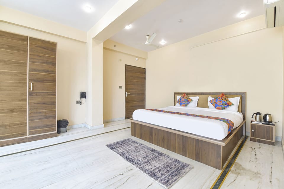 Luxury Suite | Egyptian cotton sheets, premium bedding, in-room safe, free WiFi
