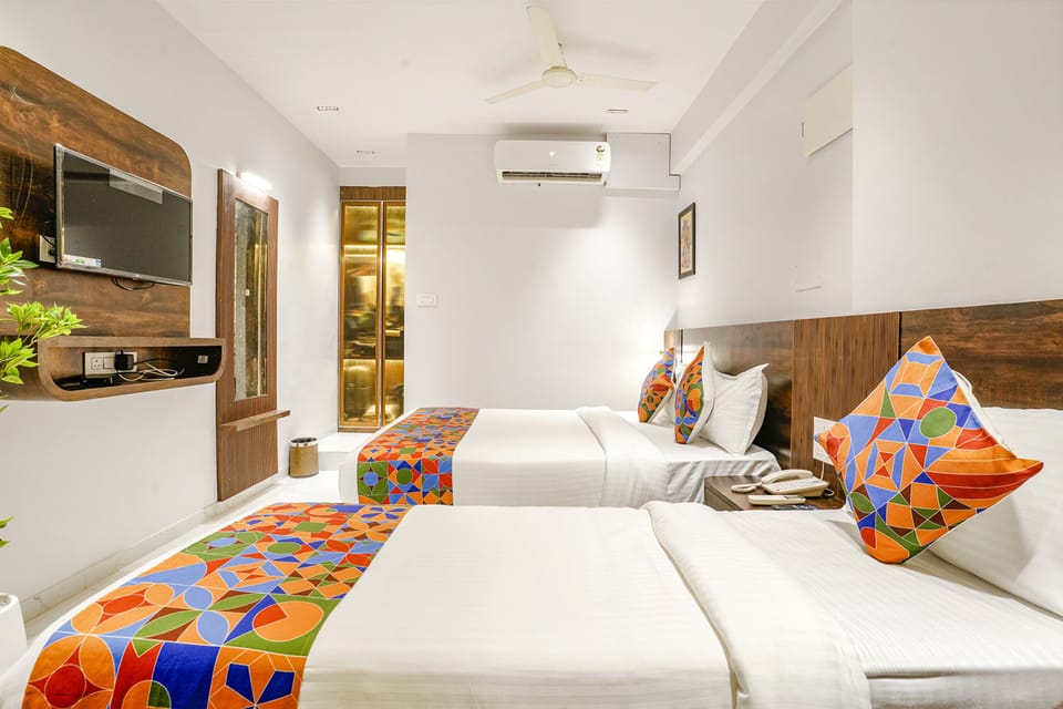 Egyptian cotton sheets, premium bedding, in-room safe, free WiFi