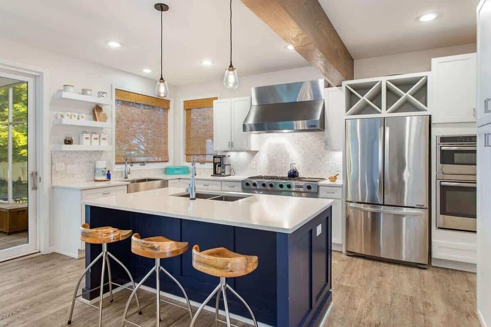 Island Seating and Double Sinks make Meal Prep a Breeze!