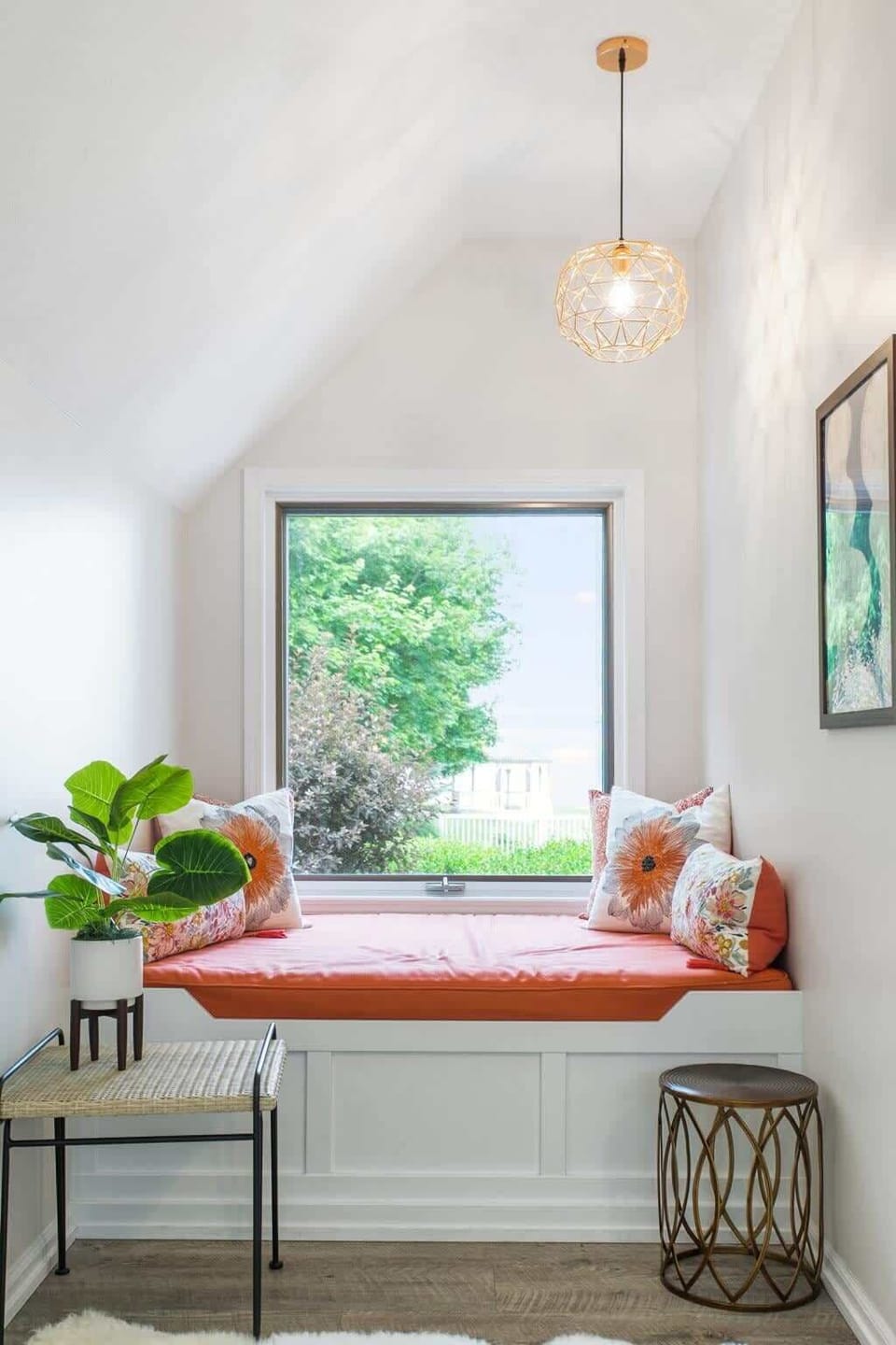 Daybed in Main Level King Bedroom overlooks the Yard and Lake Michigan