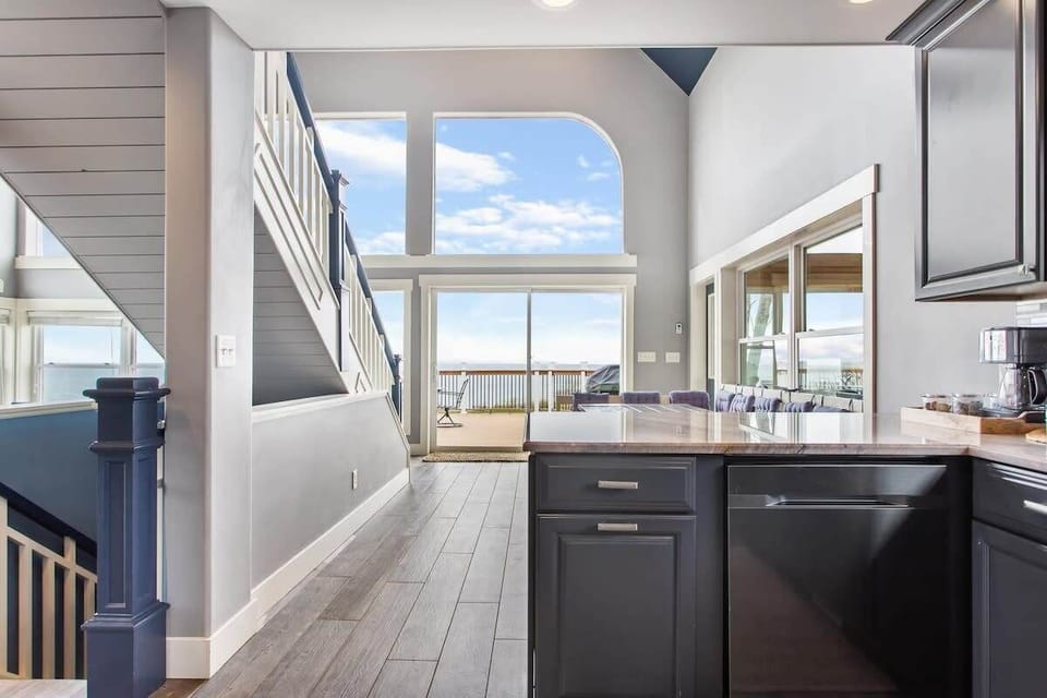 Wet bar and views
