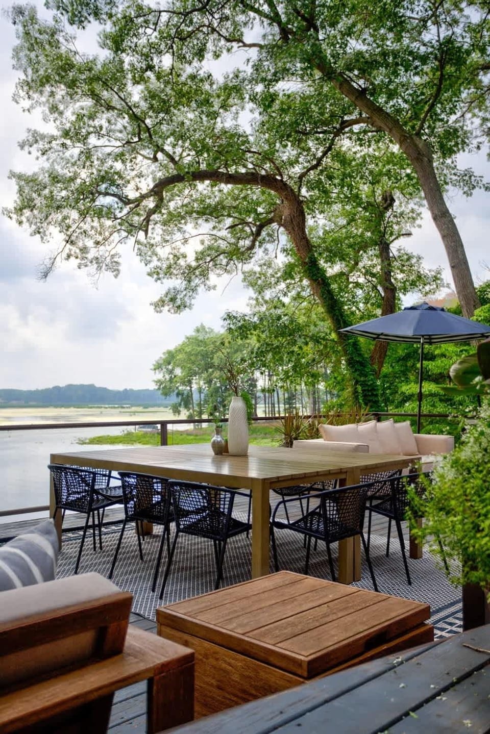 Various seating options allow for the perfect entertaining area!