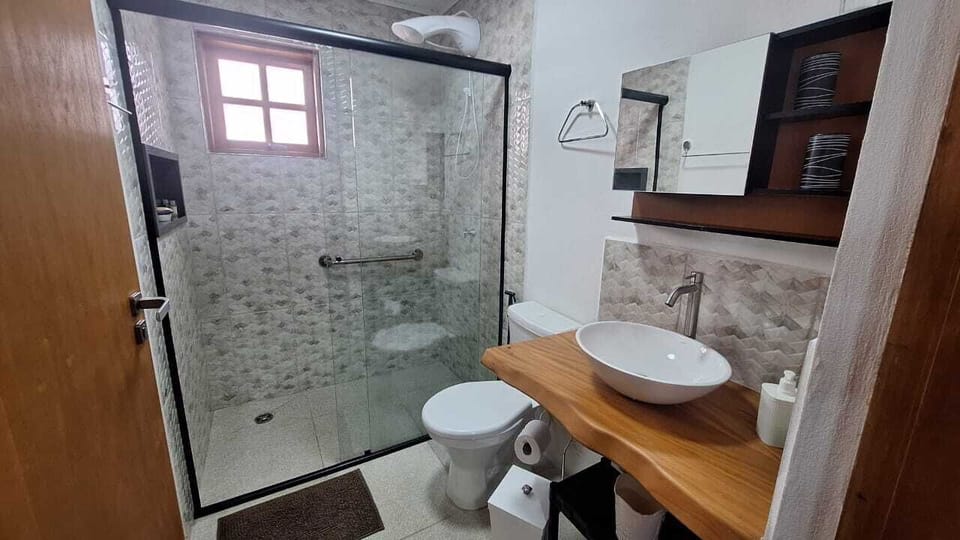 Deluxe Quadruple Room, 1 Bedroom, Balcony, Mountain View | Bathroom