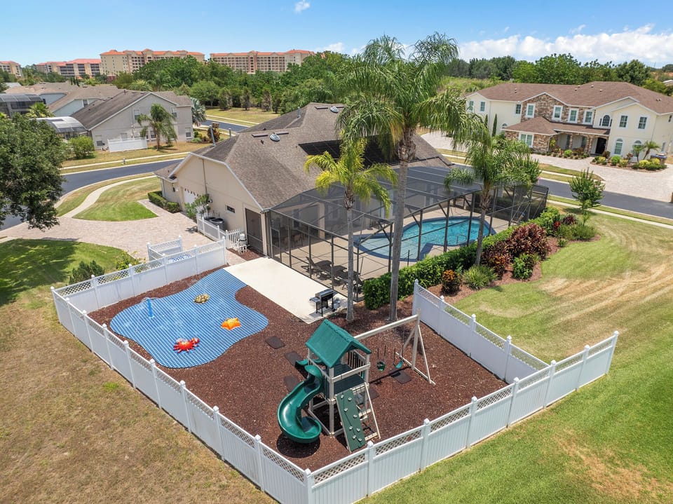 Stunning Vacation Home near Disney