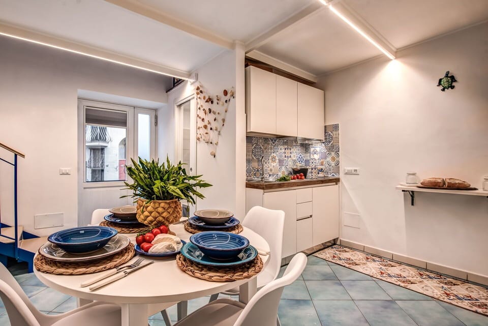 Autumn, Kitchen, Spring, Summer, Winter