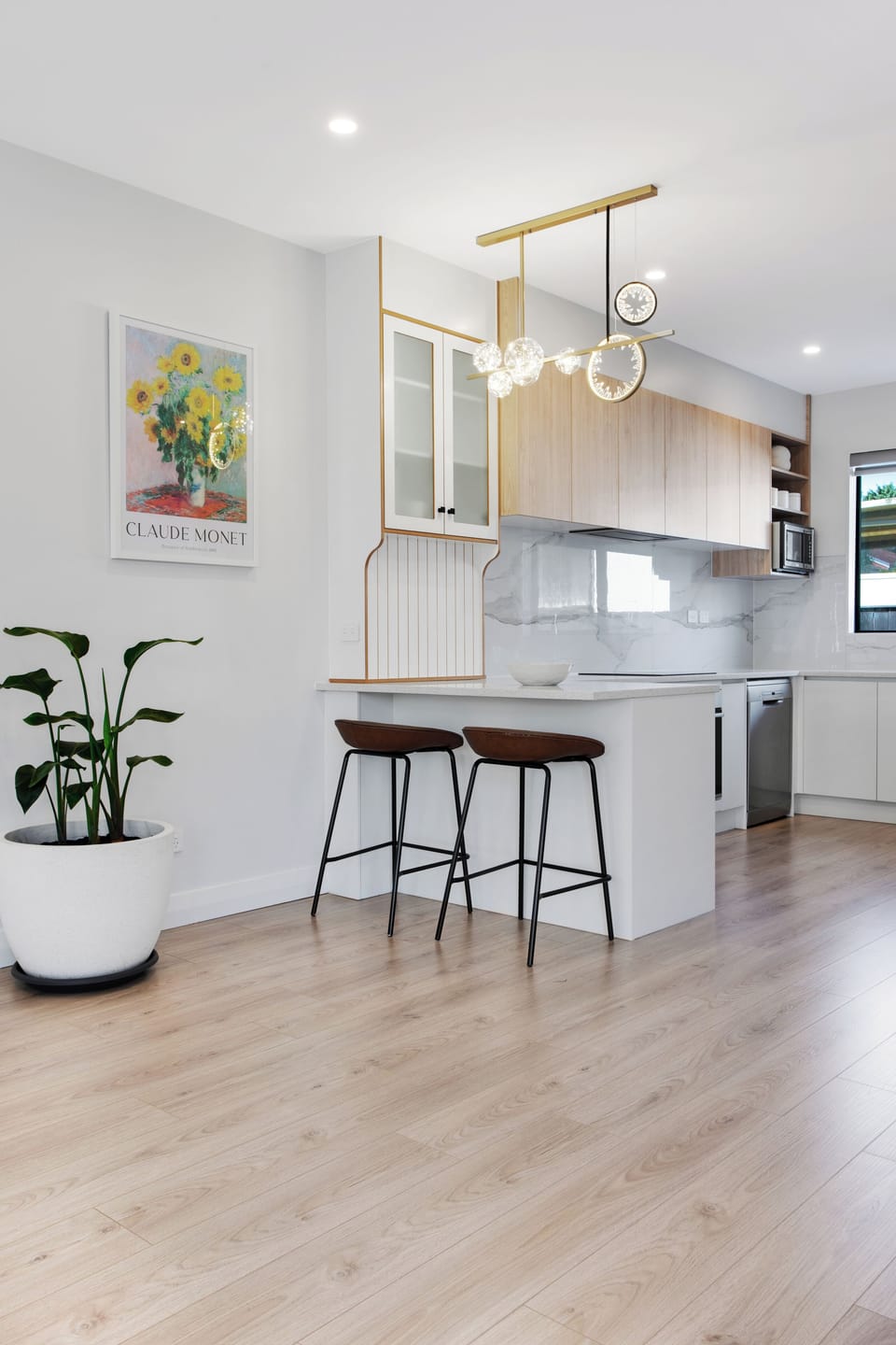 House | Private kitchen | Fridge, microwave, oven, stovetop