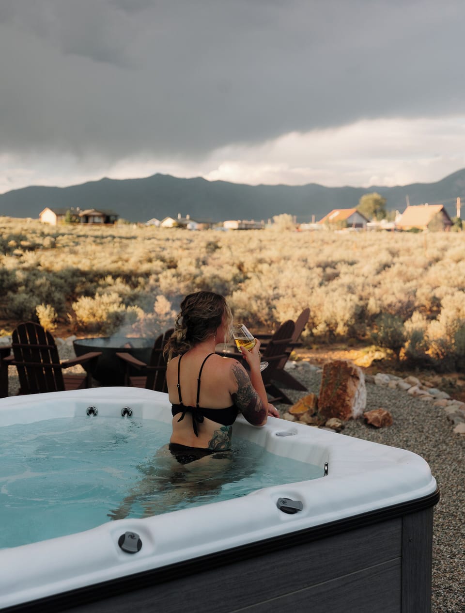 Outdoor spa tub
