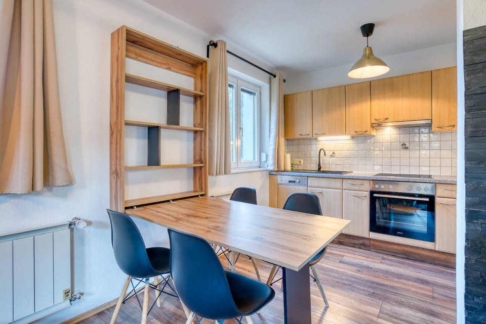 Apartment, 2 Bedrooms, Balcony, Garden View | Interior