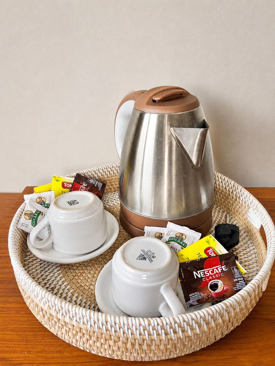 Superior Double Room, Pool View | Coffee and/or coffee maker