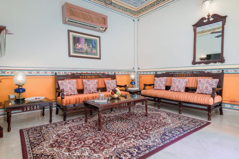Haveli Suite | Living area | 42-inch LED TV with satellite channels, TV, table tennis