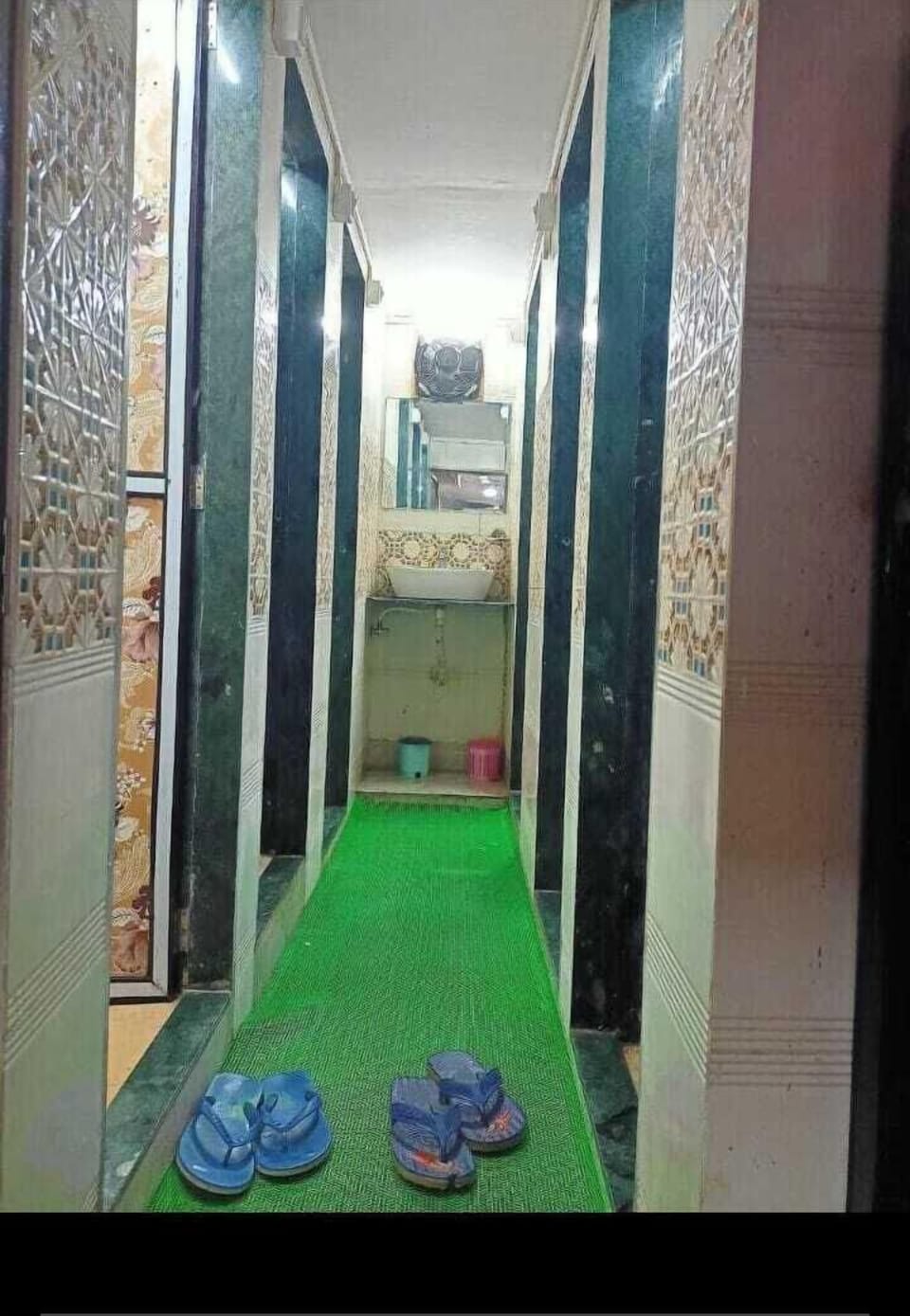 Economy Shared Dormitory | Bathroom | Shower, slippers, towels