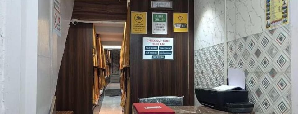 Golden View Dormitory Bed and Breakfast in Mumbai