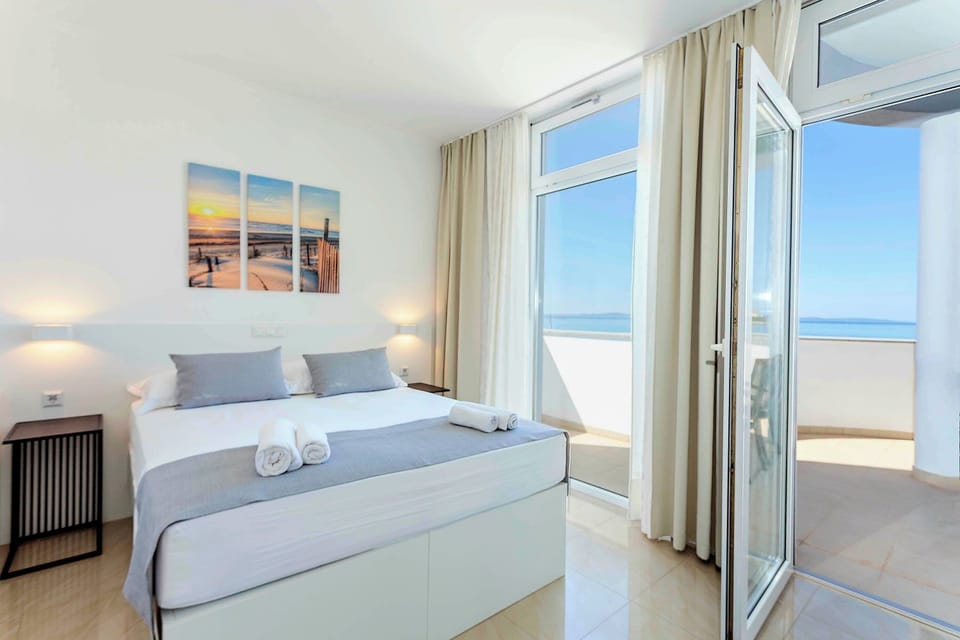 Superior Quadruple Room, 2 Bedrooms, Balcony, Sea View | Blackout drapes, iron/ironing board, cribs/infant beds, free WiFi