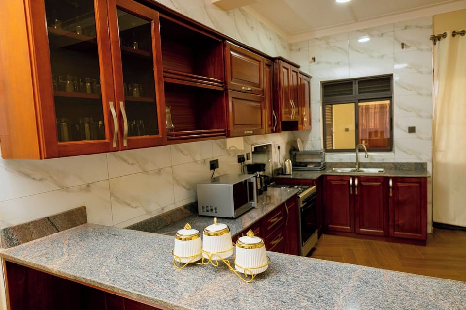 Classic Apartment, Hill View | In-room dining