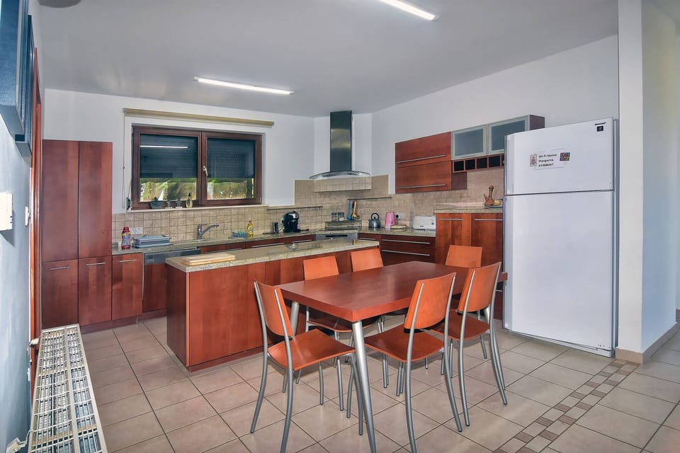 Villa, 6 Bedrooms, Smoking, Private Pool | Private kitchen