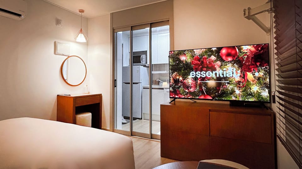 Superior Double Room, 1 Queen Bed, City View | Desk, laptop workspace, soundproofing, iron/ironing board