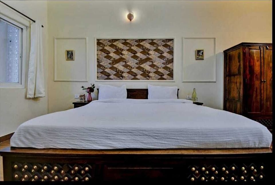 Deluxe Double Room, Garden View | Premium bedding, minibar (some free items), desk, laptop workspace
