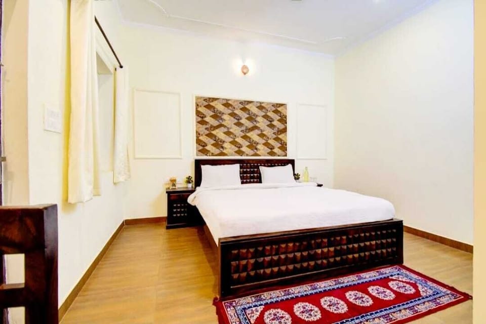 Deluxe Double Room, Garden View | Premium bedding, minibar (some free items), desk, laptop workspace