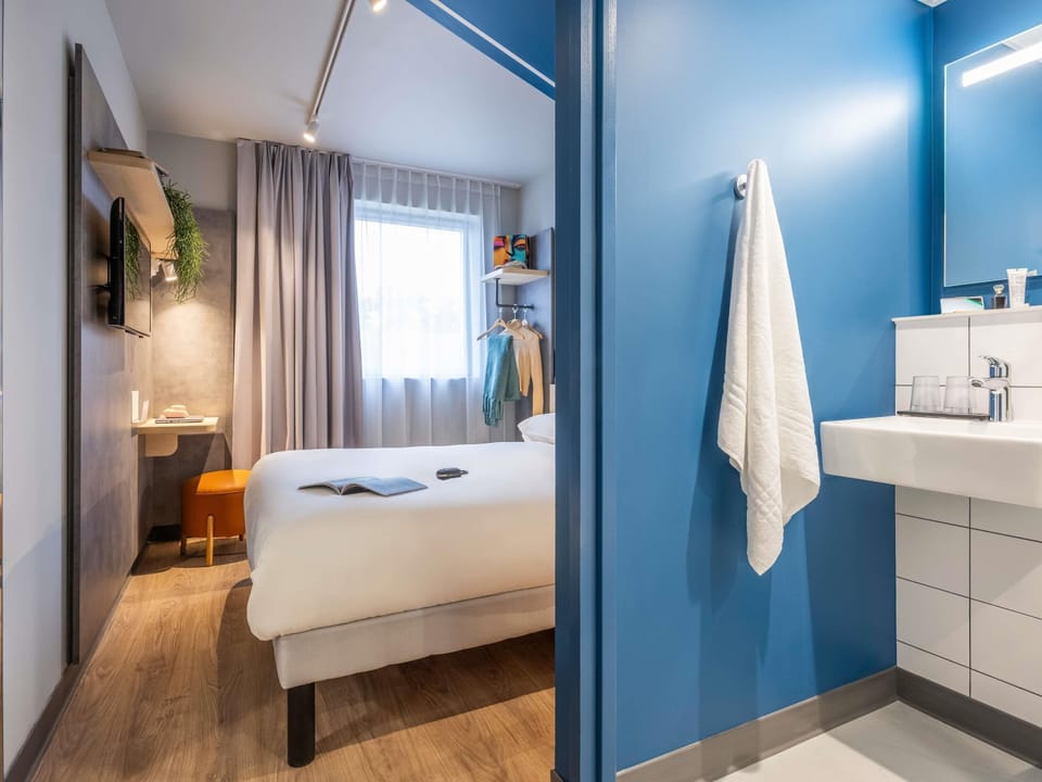 Standard Room, 1 Double Bed | WiFi (free)
